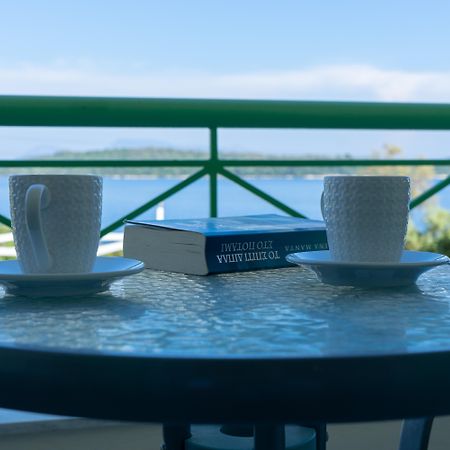 Tropicana Inn Nydri  Zewnętrze zdjęcie
