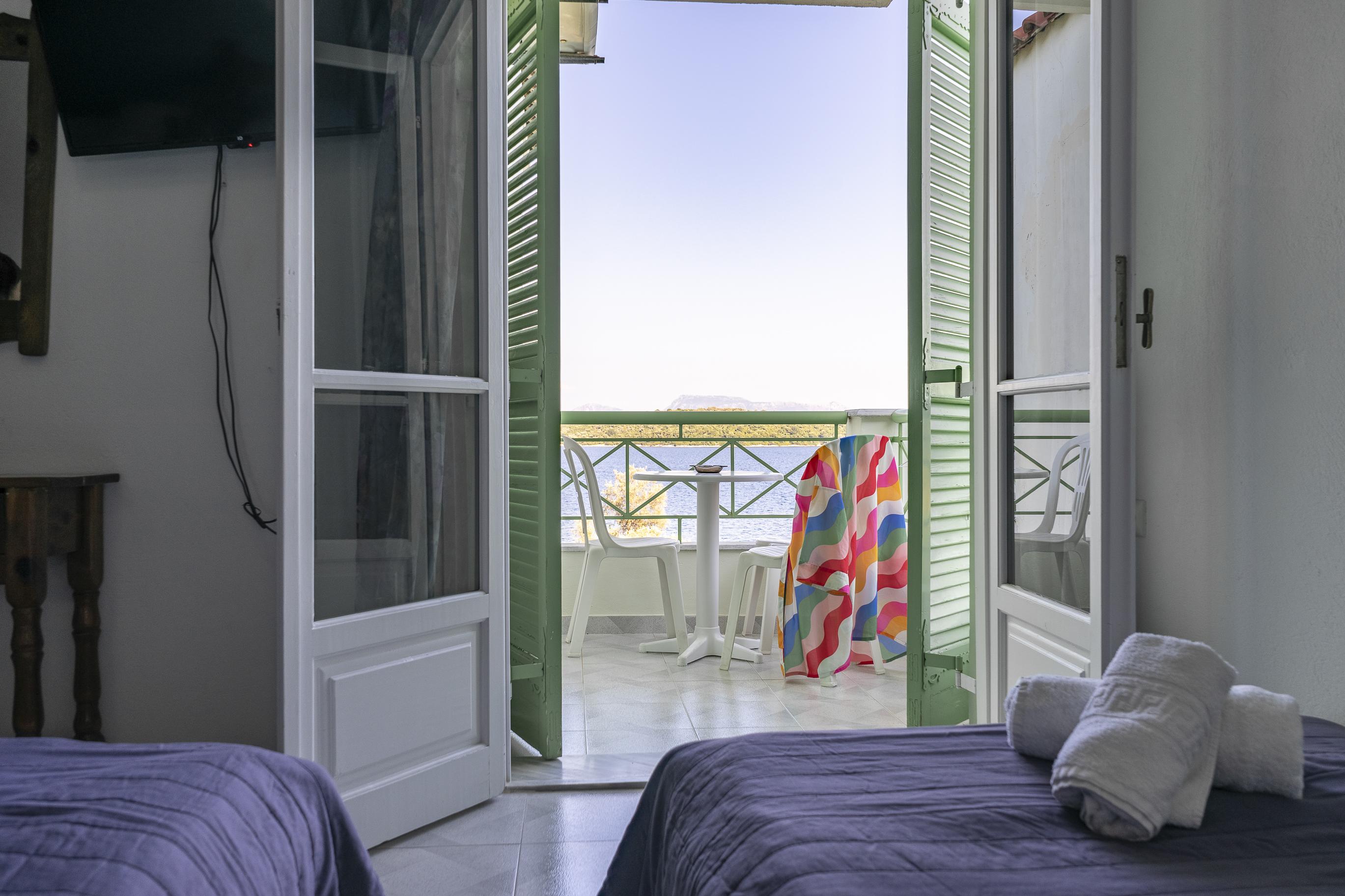 Tropicana Inn Nydri  Zewnętrze zdjęcie