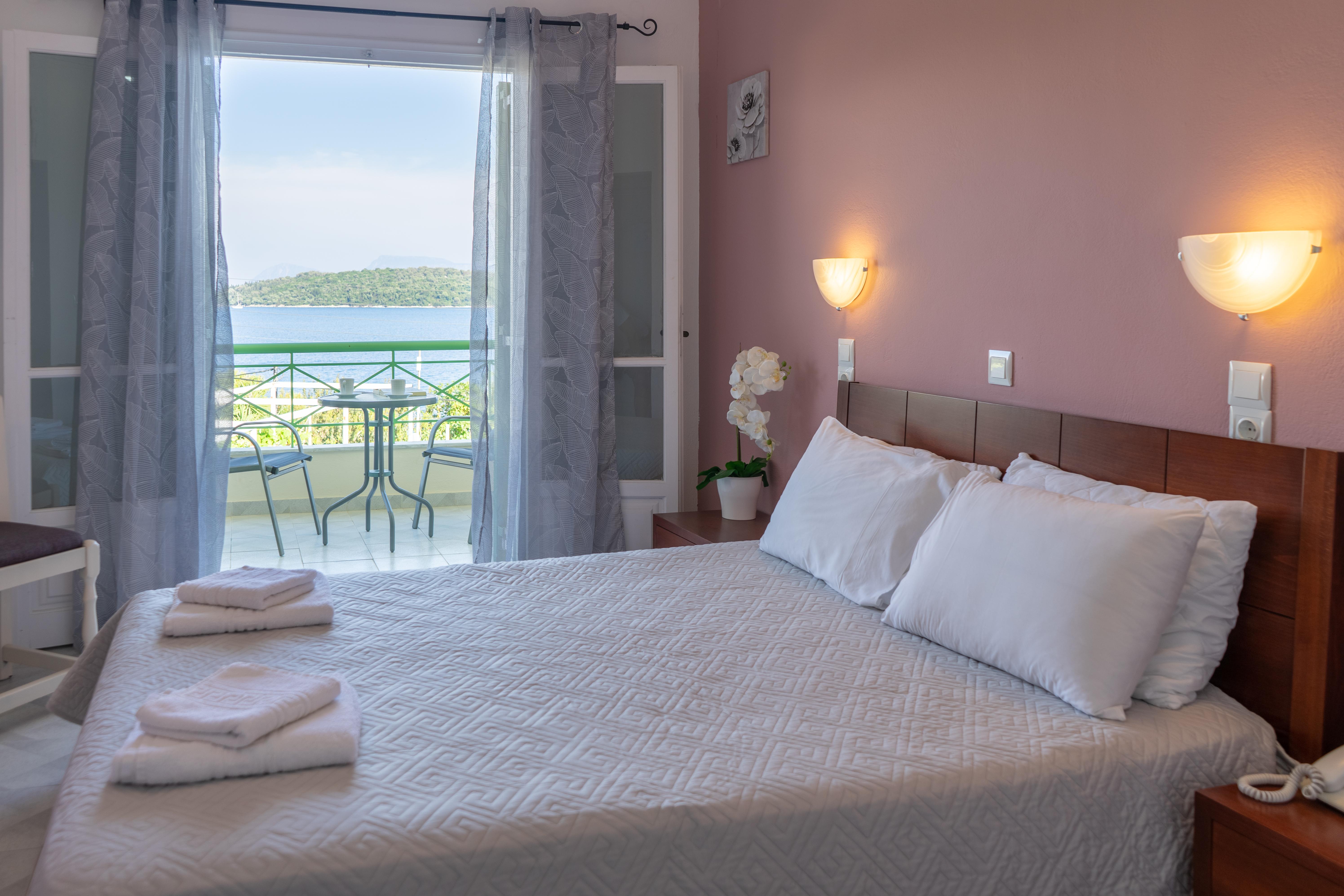 Tropicana Inn Nydri  Zewnętrze zdjęcie