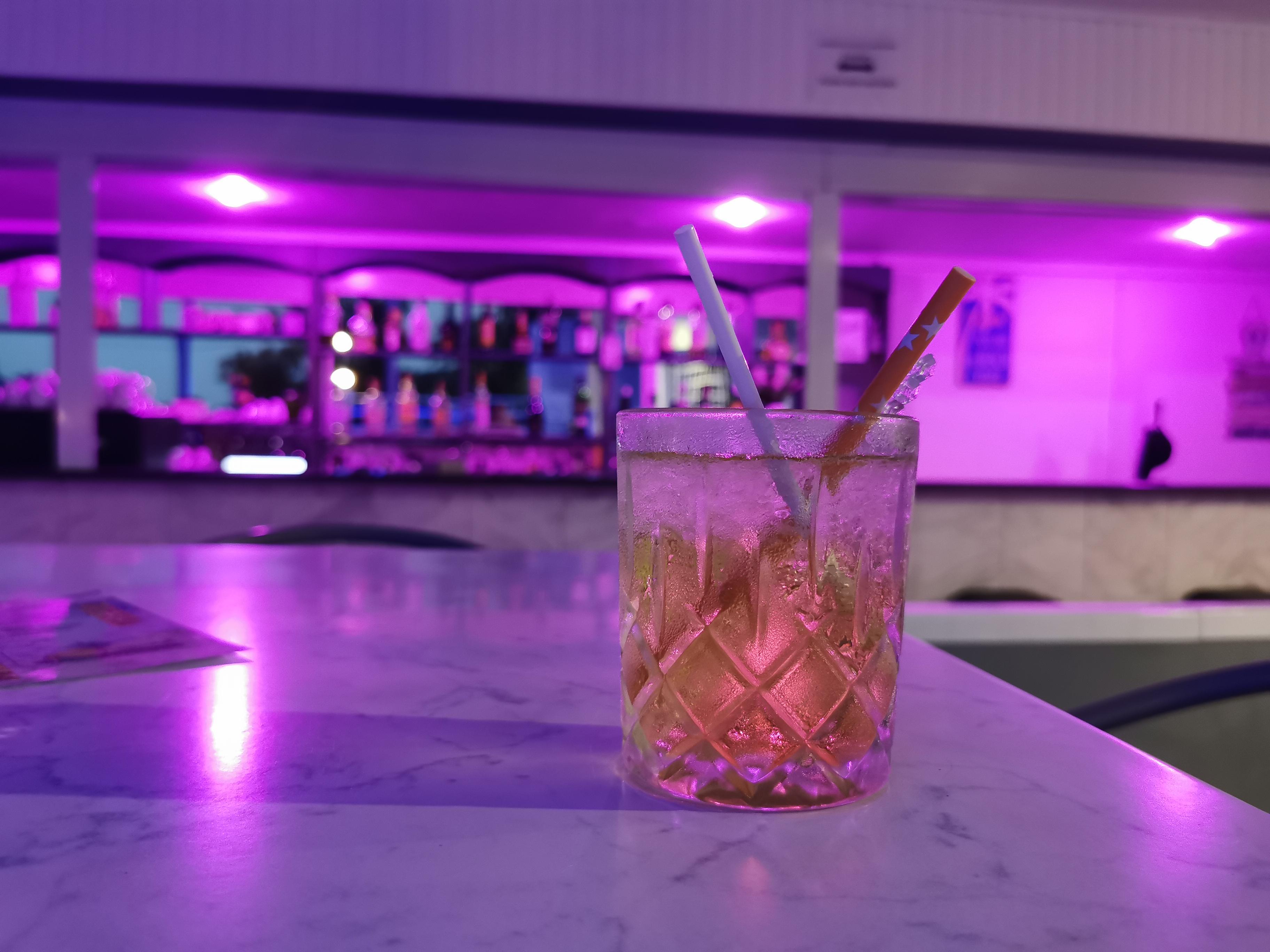 Tropicana Inn Nydri  Zewnętrze zdjęcie