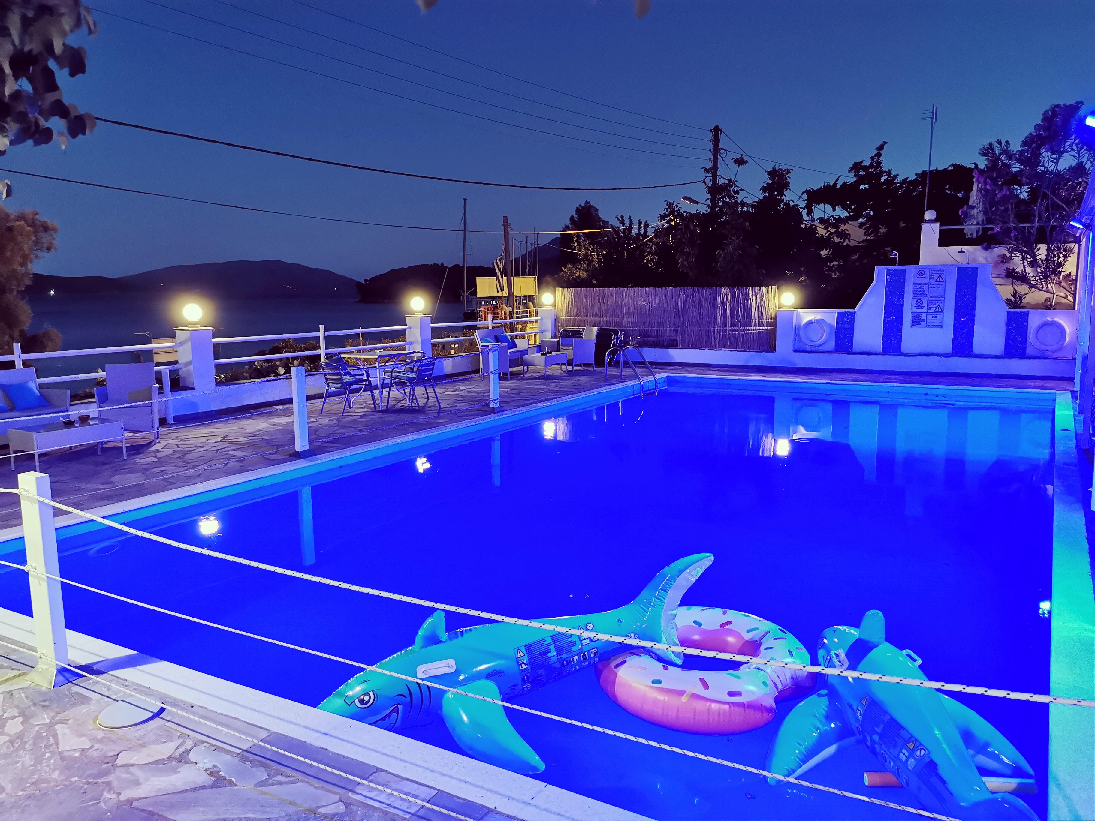 Tropicana Inn Nydri  Zewnętrze zdjęcie
